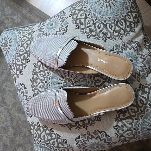 Marc Fisher Silver Flat Mules - Picture 1 of 8